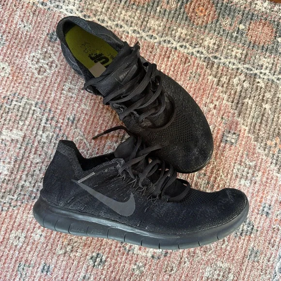 Nike runners - Picture 3 of 4